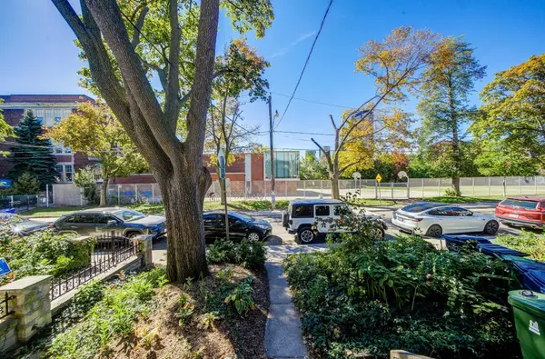 257 Bartlett AVE, Toronto W02, ON M6H 3G3