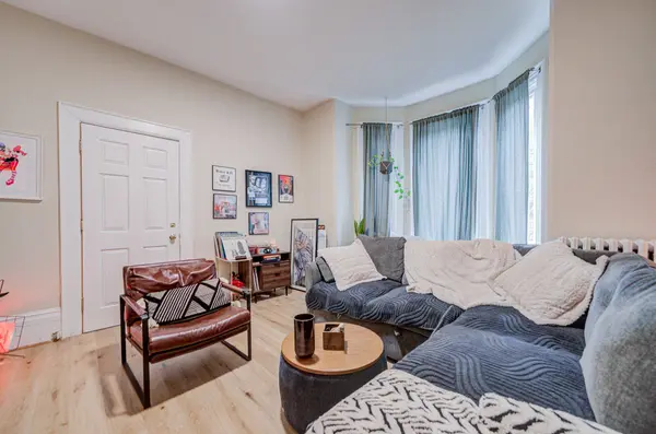 756 Euclid AVE, Toronto C02, ON M6G 2V2