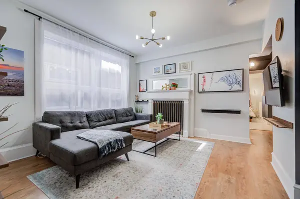 468 Markham ST, Toronto C01, ON M6G 2L3