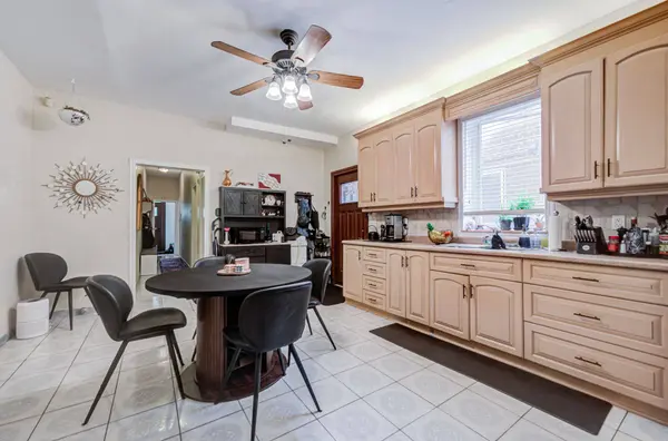 756 Euclid AVE, Toronto C02, ON M6G 2V2