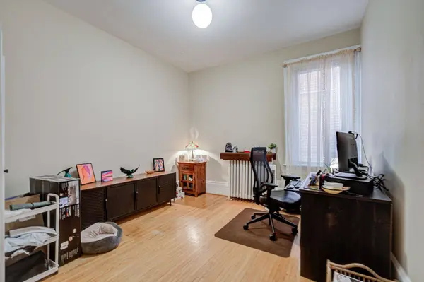 756 Euclid AVE, Toronto C02, ON M6G 2V2