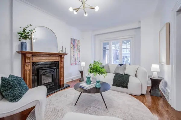 378 Durie ST, Toronto W02, ON M6S 3G4