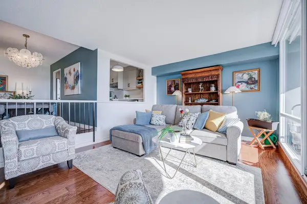 240 Scarlett RD #1612, Toronto W03, ON M6N 4X4