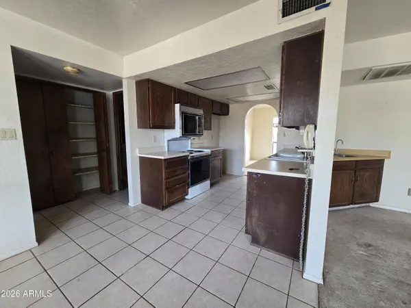 7012 E THUNDERBIRD Road, Scottsdale, AZ 85254