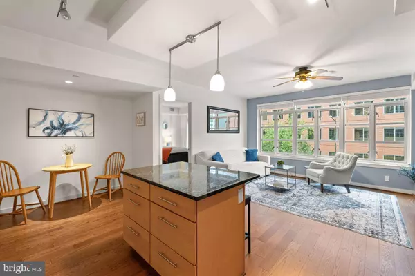 1025 1ST ST SE #310, Washington, DC 20003