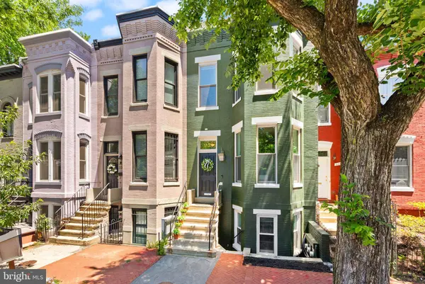 332 11TH ST SE, Washington, DC 20003