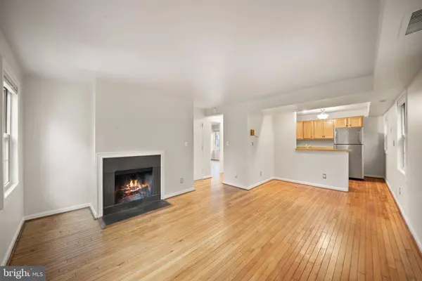 1311 E ABINGDON DR #4, Alexandria, VA 22314