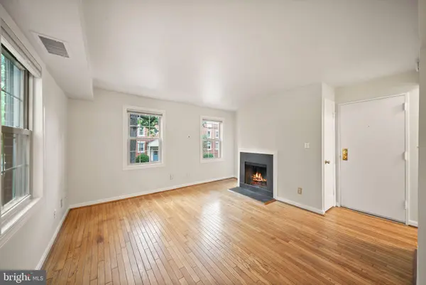 1311 E ABINGDON DR #4, Alexandria, VA 22314