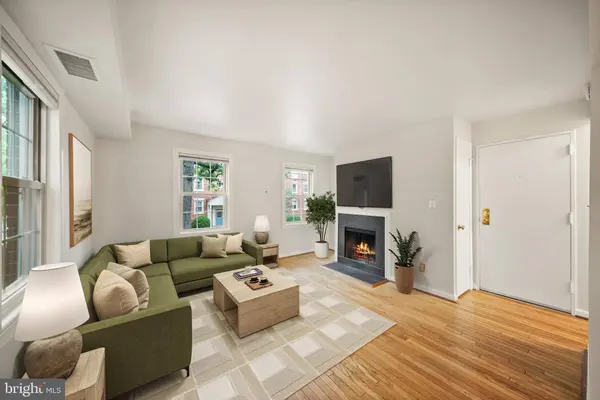 1311 E ABINGDON DR #4, Alexandria, VA 22314