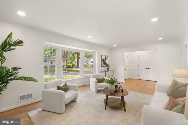 927 PRISCILLA LN, Alexandria, VA 22308