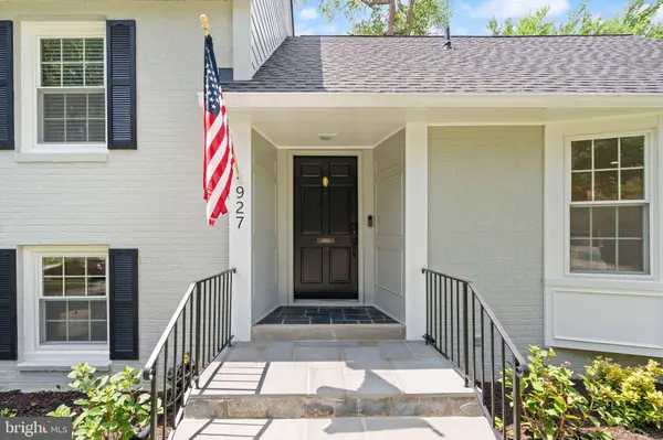 927 PRISCILLA LN, Alexandria, VA 22308