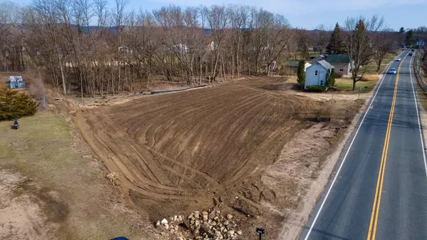 1626 Lakeshore Dr, Campbell, WI 54603