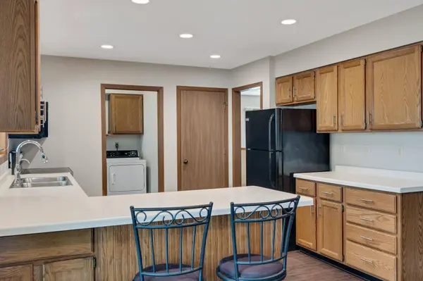 532 S 7th ST, La Crescent, MN 55947