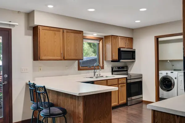 532 S 7th ST, La Crescent, MN 55947