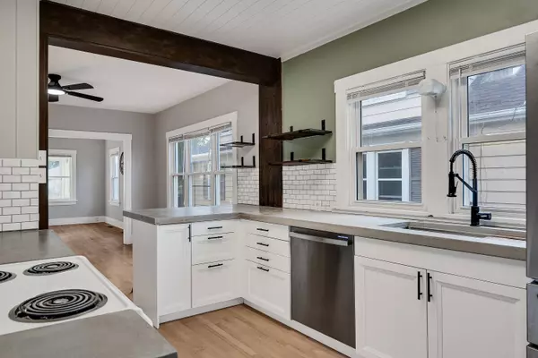 2307 Market St, La Crosse, WI 54601