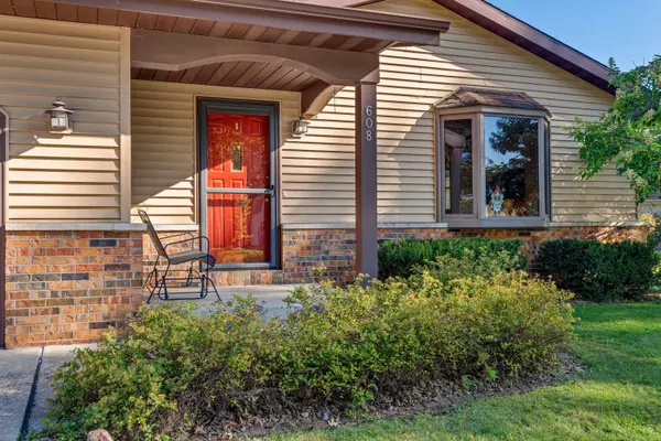 608 8th Ave N, Onalaska, WI 54650