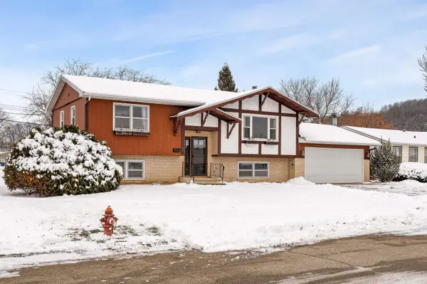 906 Redwood St W, La Crescent, MN 55947