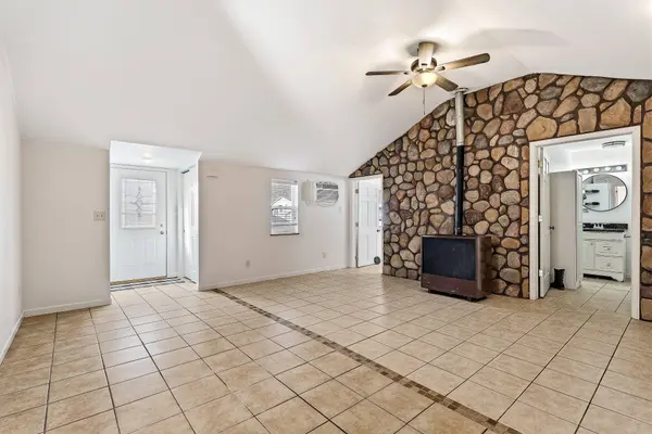 440 7th St S, La Crescent, MN 55947