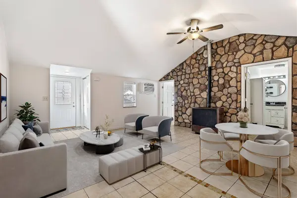 440 7th St S, La Crescent, MN 55947