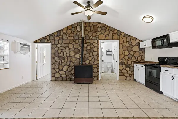 440 7th St S, La Crescent, MN 55947