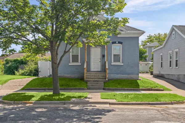 946 Hood St, La Crosse, WI 54601