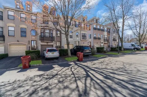 451 Hartford Dr, Nutley Twp., NJ 07110