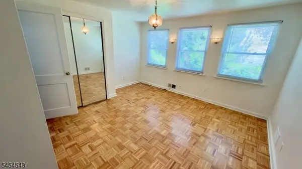 19 Alexander Ave, Bloomfield Twp., NJ 07003