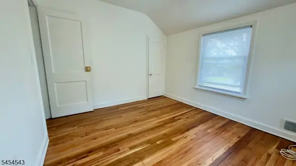 19 Alexander Ave