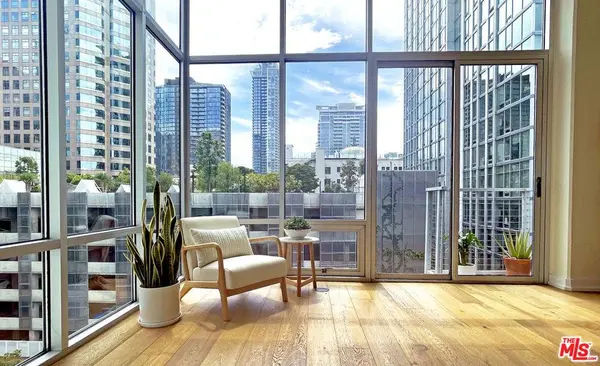 645 W 9th ST #720, Los Angeles, CA 90015