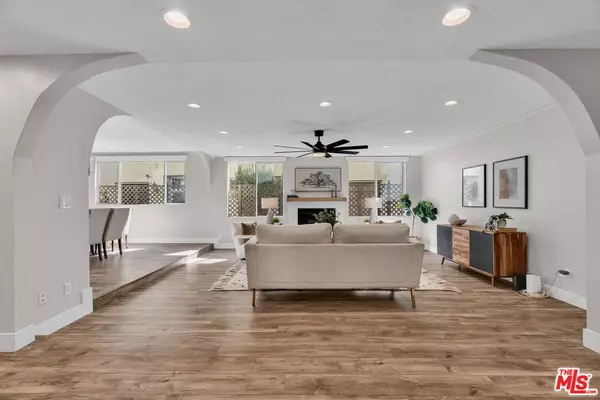 14106 Dickens St #102, Sherman Oaks, CA 91423