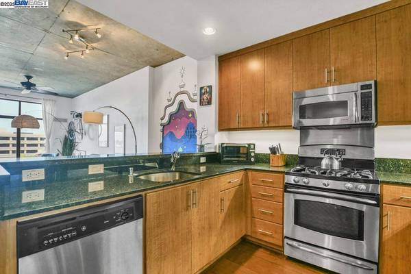 288 3Rd St #612, Oakland, CA 94607