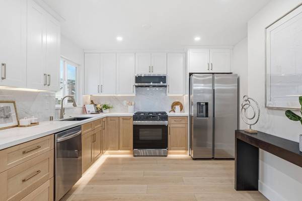 5912 Mayhews Landing Rd, Newark, CA 94560