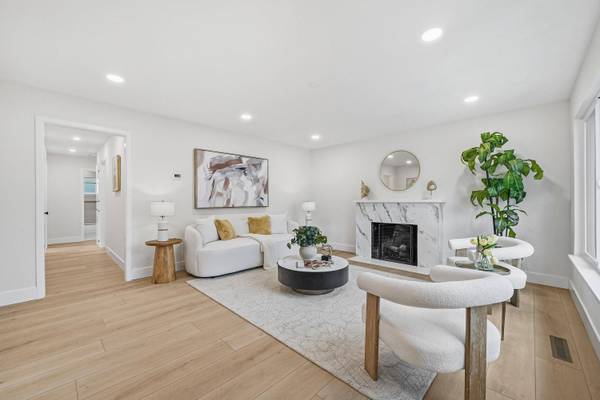 5912 Mayhews Landing Rd, Newark, CA 94560