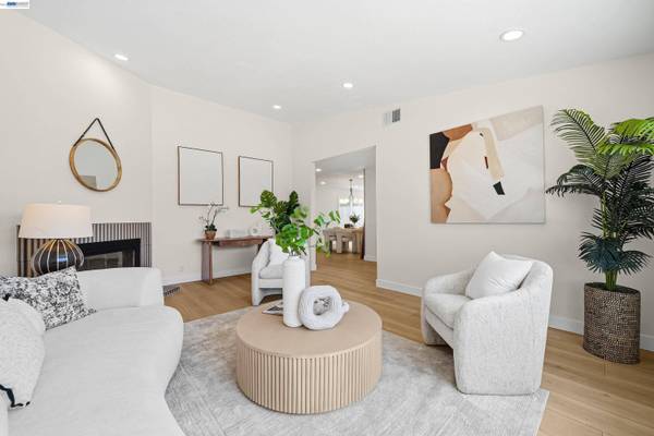 32419 Woodland Dr, Union City, CA 94587