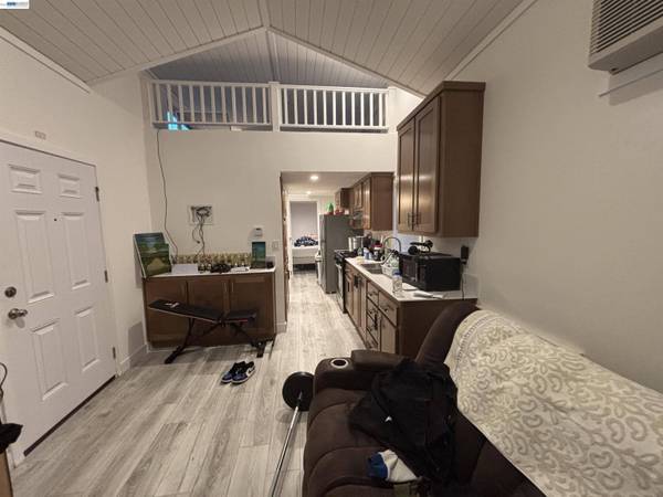 5878 Garlic Farm Dr #82, Gilroy, CA 95020