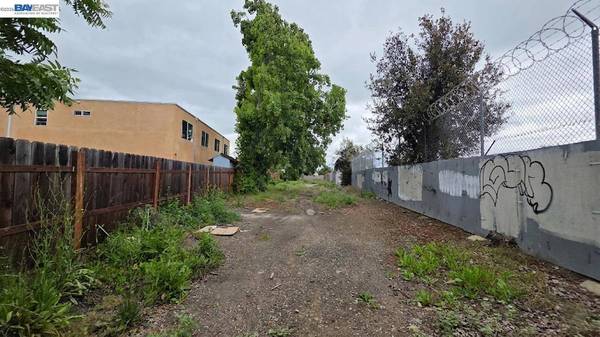 218 Valle Vista Ave, Hayward, CA 94544