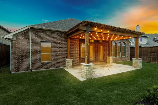 544 Royal Glade Drive, Keller, TX 76248