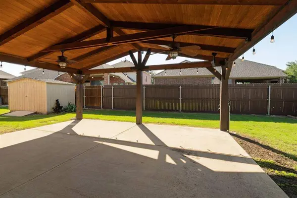 1808 Lewis Crossing Drive, Keller, TX 76248