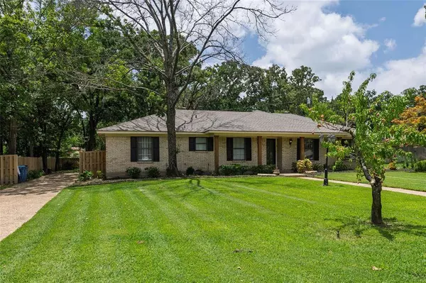 2604 Forest Lane Circle, Corsicana, TX 75110