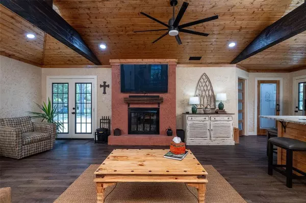 2604 Forest Lane Circle, Corsicana, TX 75110