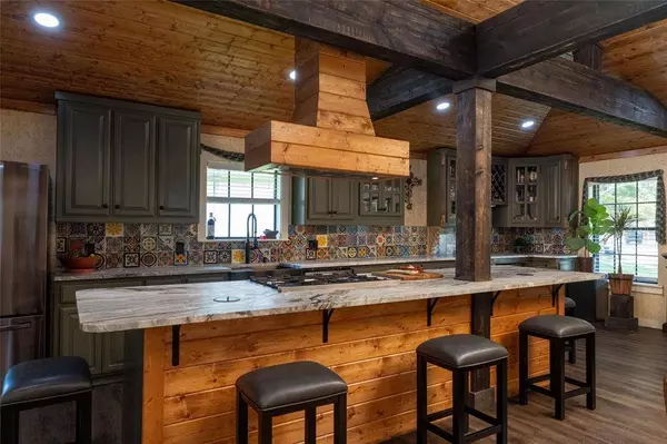 2604 Forest Lane Circle, Corsicana, TX 75110