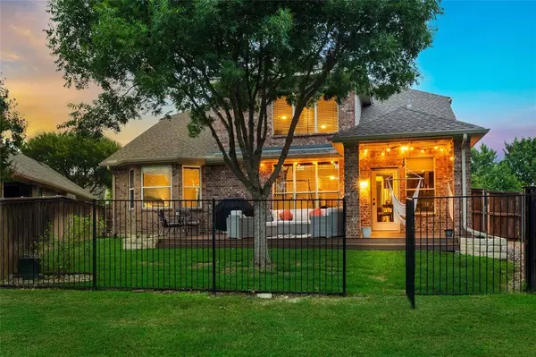 9801 Sinclair Street, Fort Worth, TX 76244