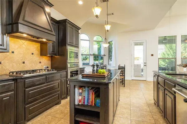 2016 Laurel Valley Drive, Keller, TX 76248