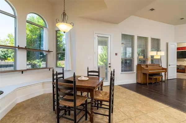 2016 Laurel Valley Drive, Keller, TX 76248