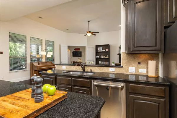 2016 Laurel Valley Drive, Keller, TX 76248