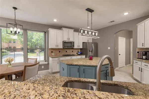 1805 Lewis Crossing Drive, Keller, TX 76248