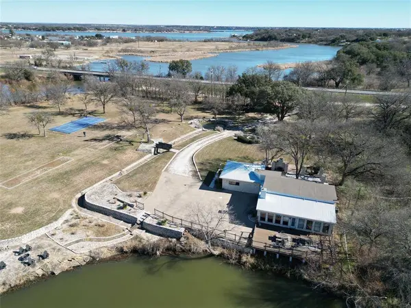 7124 Old Granbury Road, Granbury, TX 76049