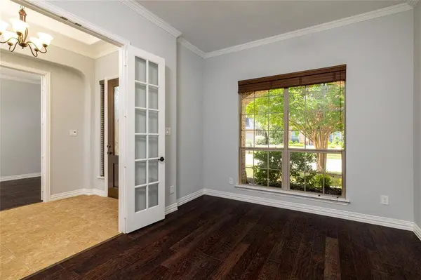 305 Dorset Court, Roanoke, TX 76262