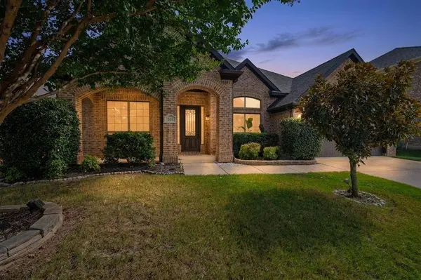 305 Dorset Court, Roanoke, TX 76262