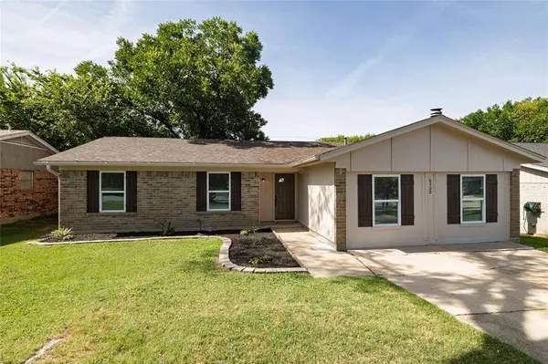 6300 Sunnybrook Drive, Watauga, TX 76148
